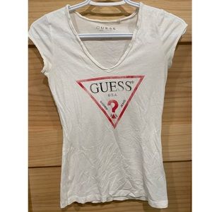 vintage guess women's t-shirt!!